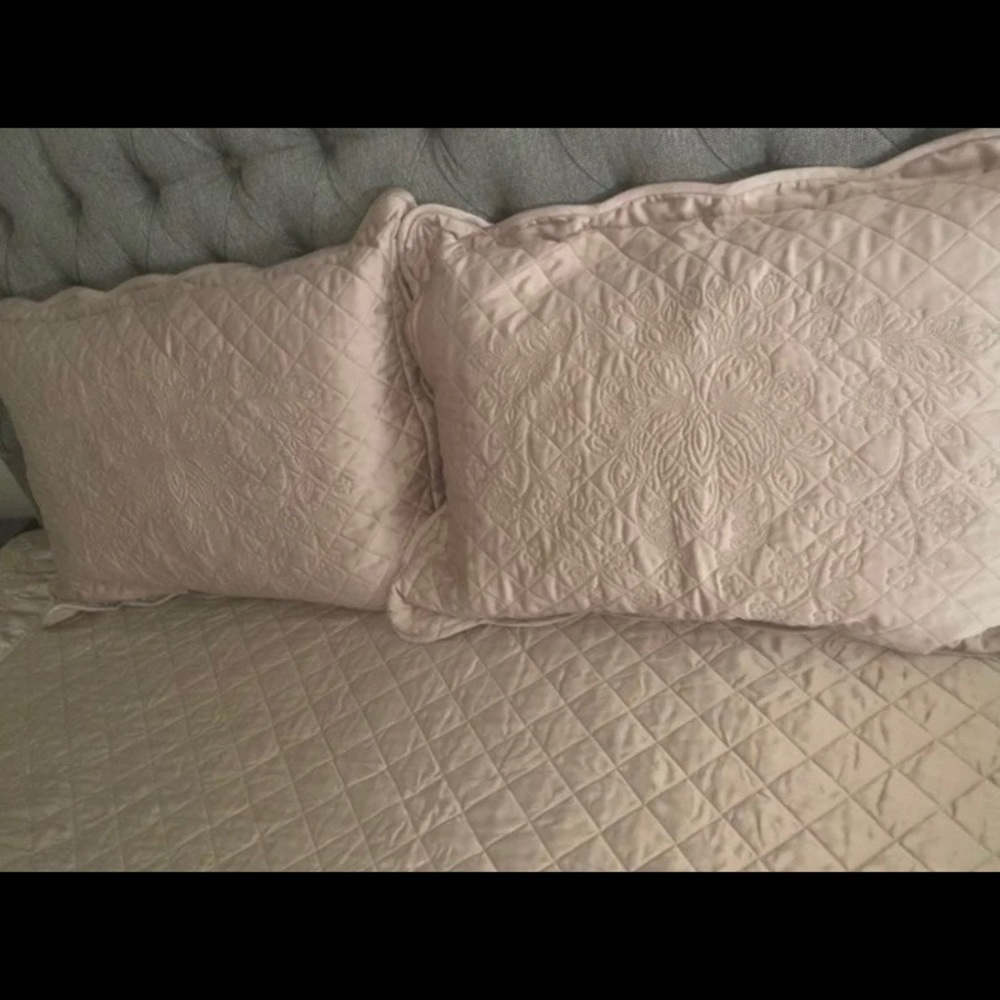 ❌❌SOLD❌❌ Martha Stewart Collection | Bedding Set - Picture 8 of 11